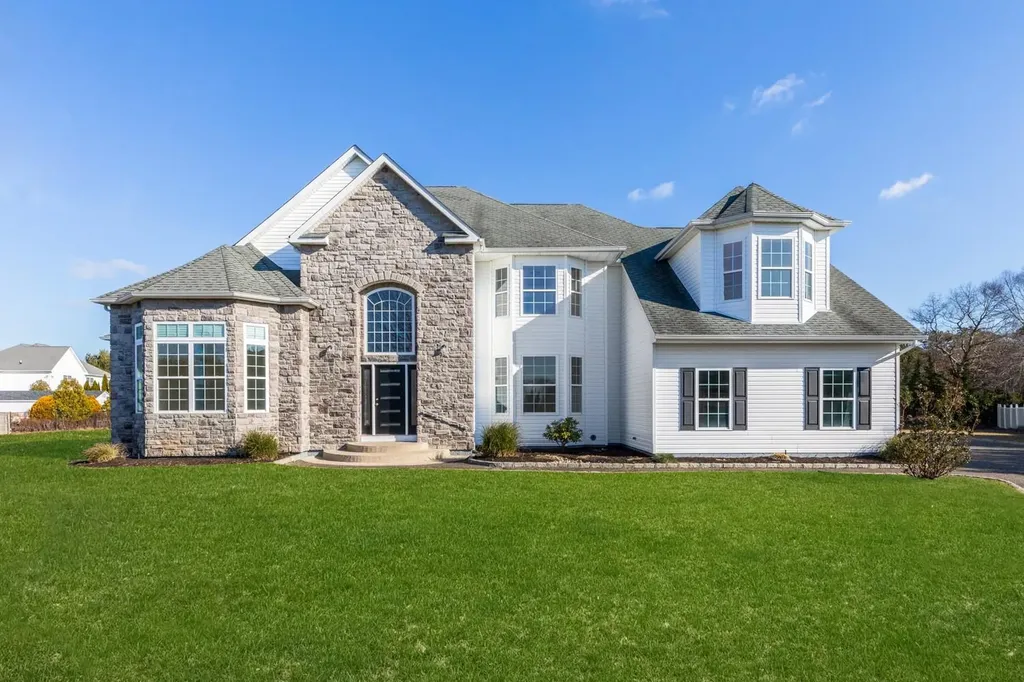 7 Winston Court Shoreham NY 11786