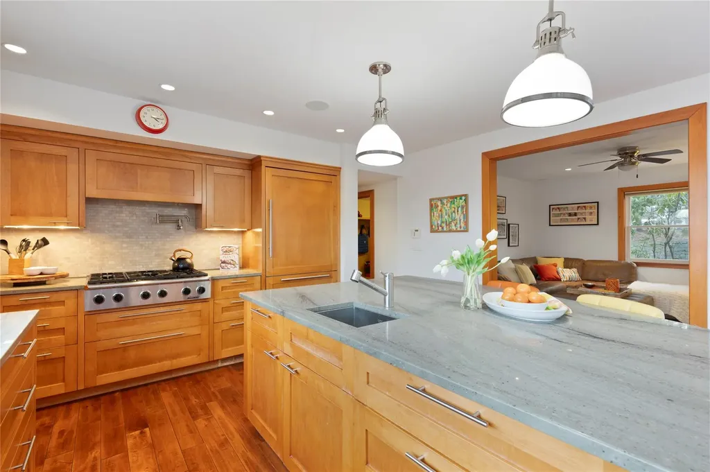 44 Riverview Road Irvington NY 10533