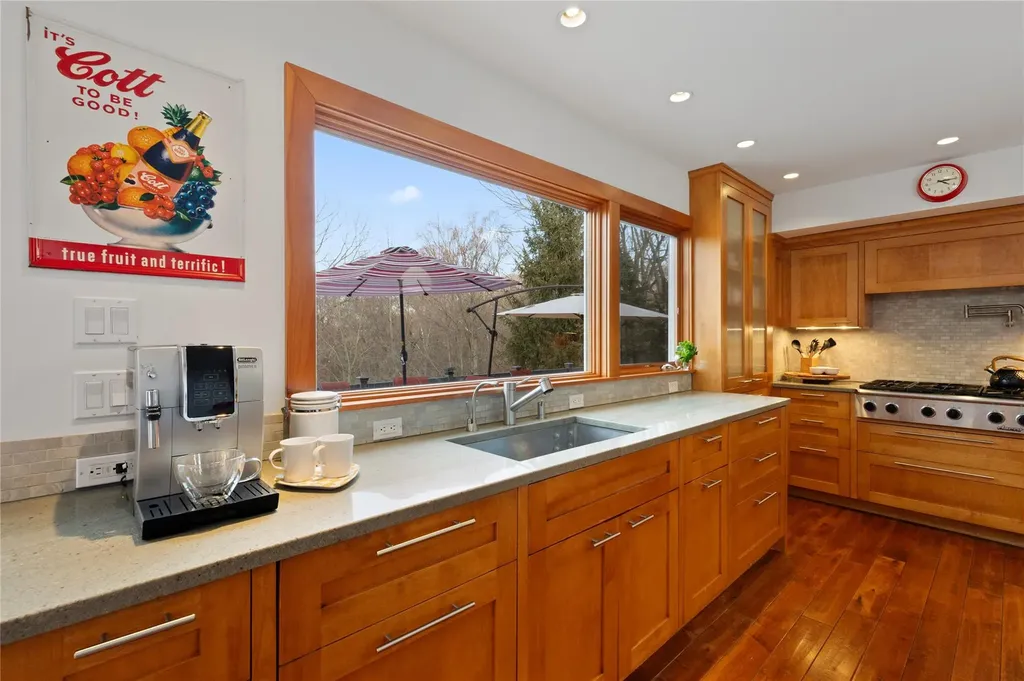 44 Riverview Road Irvington NY 10533