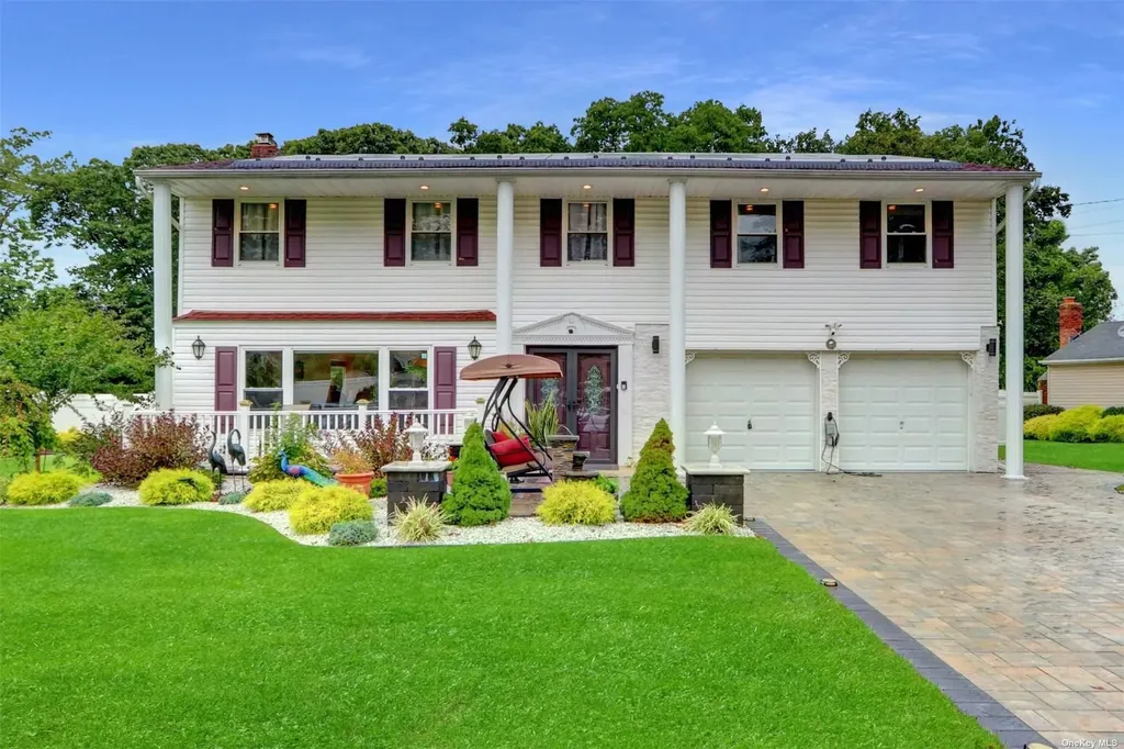 18 Win Place Brookhaven NY 11755