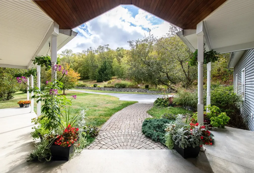 155 Barmore Road Lagrangeville NY 12540