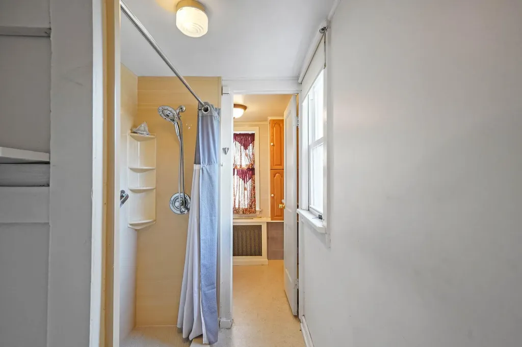 1027 West Street Riverhead NY 11901