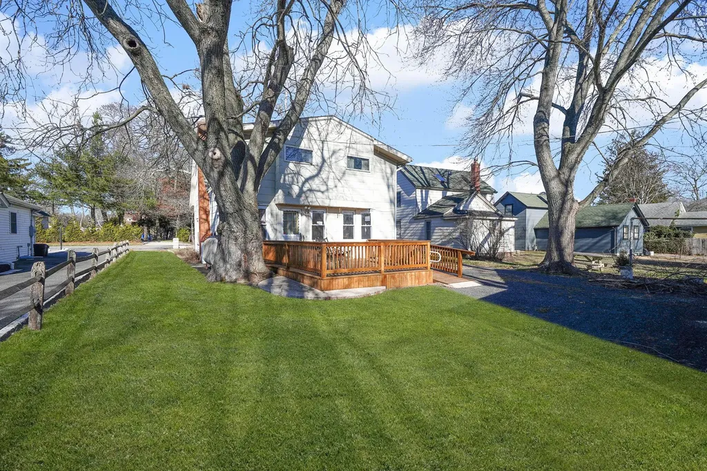 1027 West Street Riverhead NY 11901
