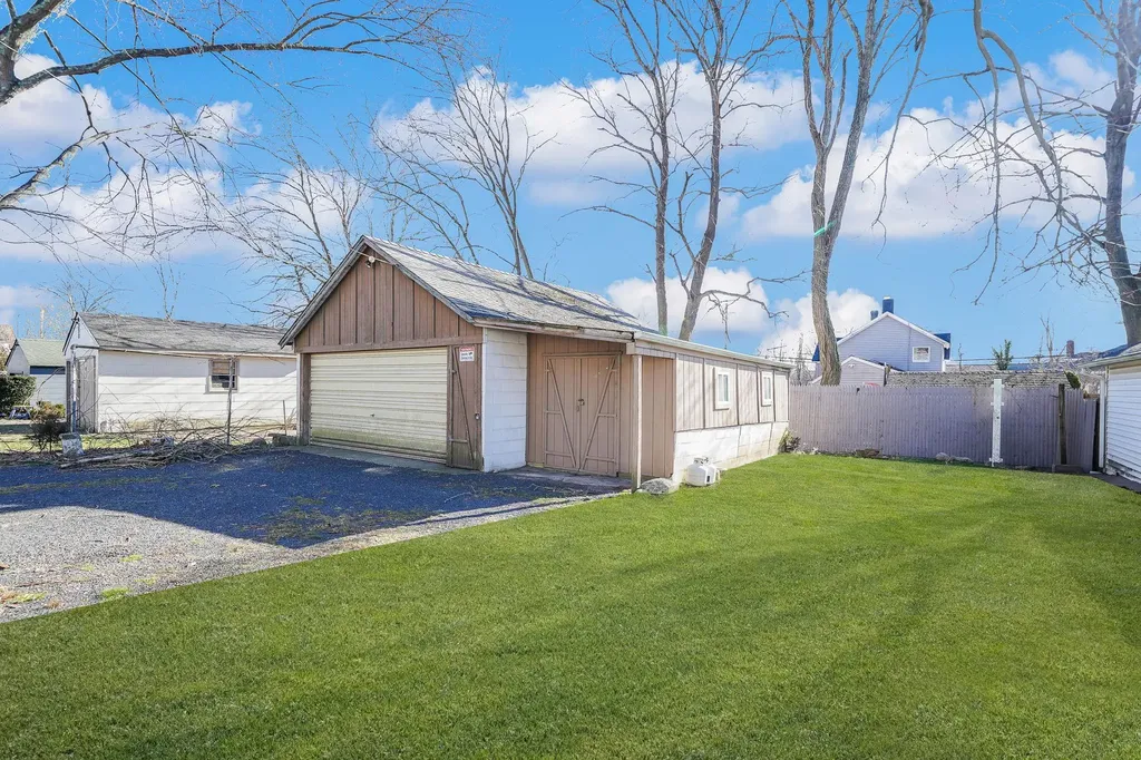 1027 West Street Riverhead NY 11901