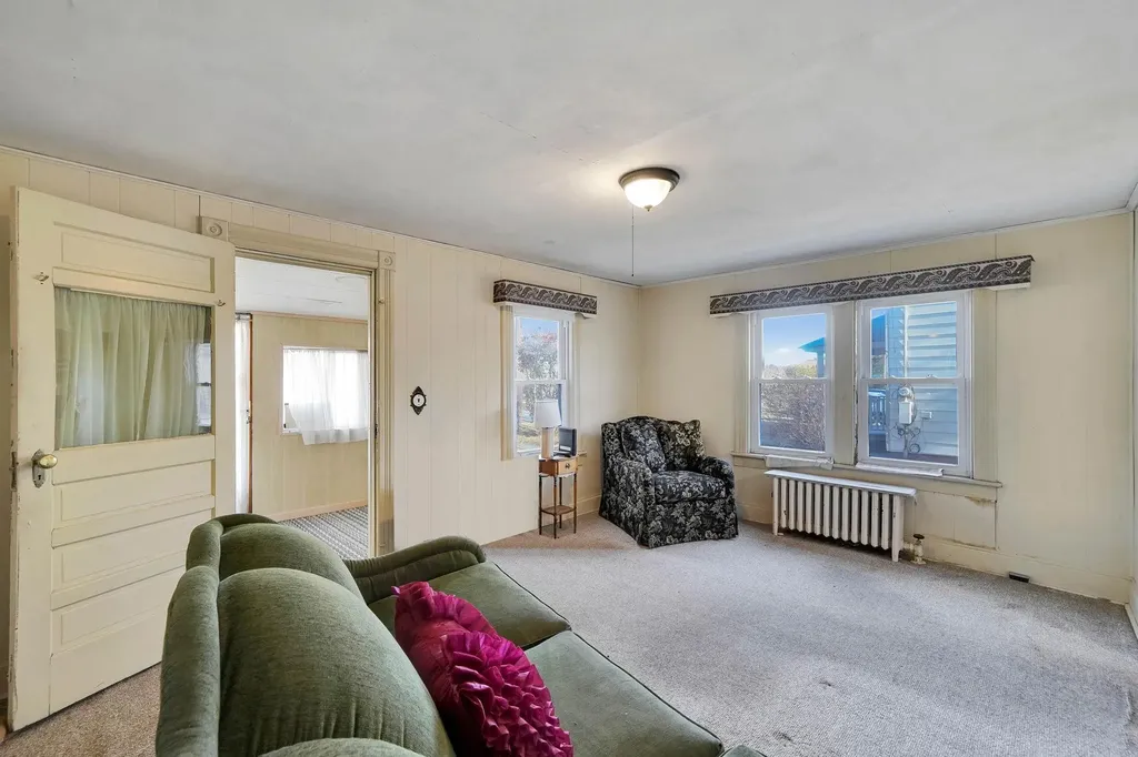 1027 West Street Riverhead NY 11901