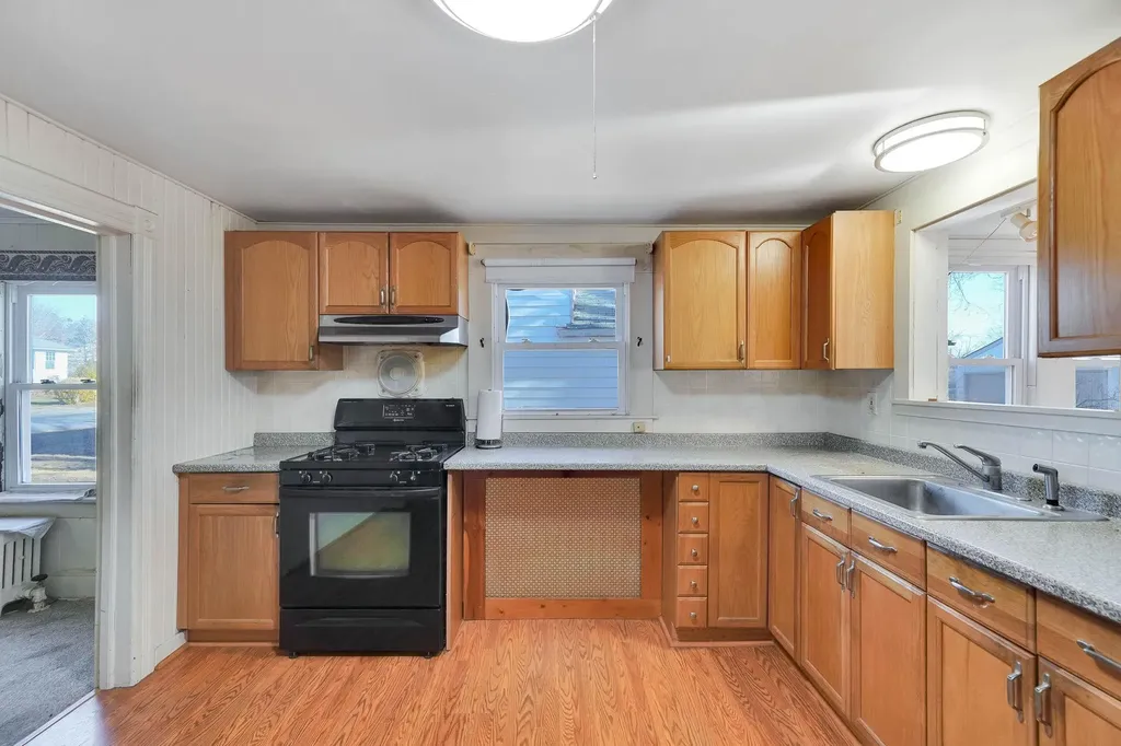 1027 West Street Riverhead NY 11901