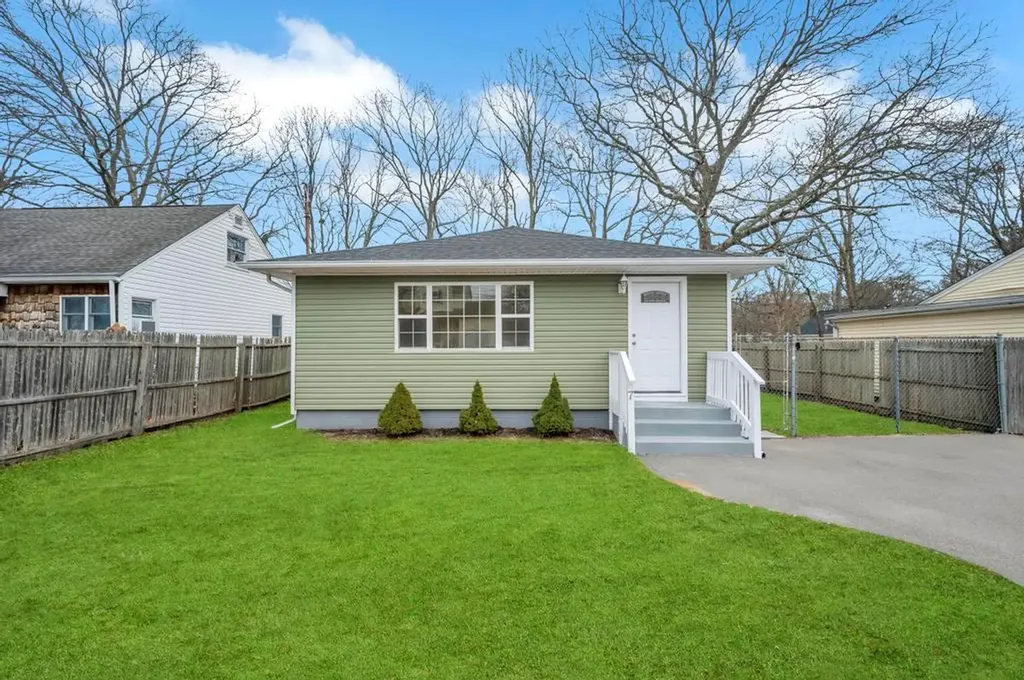 7 Birchwood Drive Shirley NY 11967