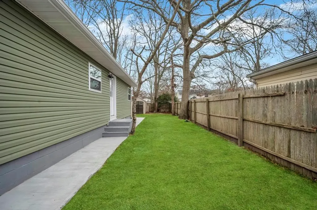 7 Birchwood Drive Shirley NY 11967