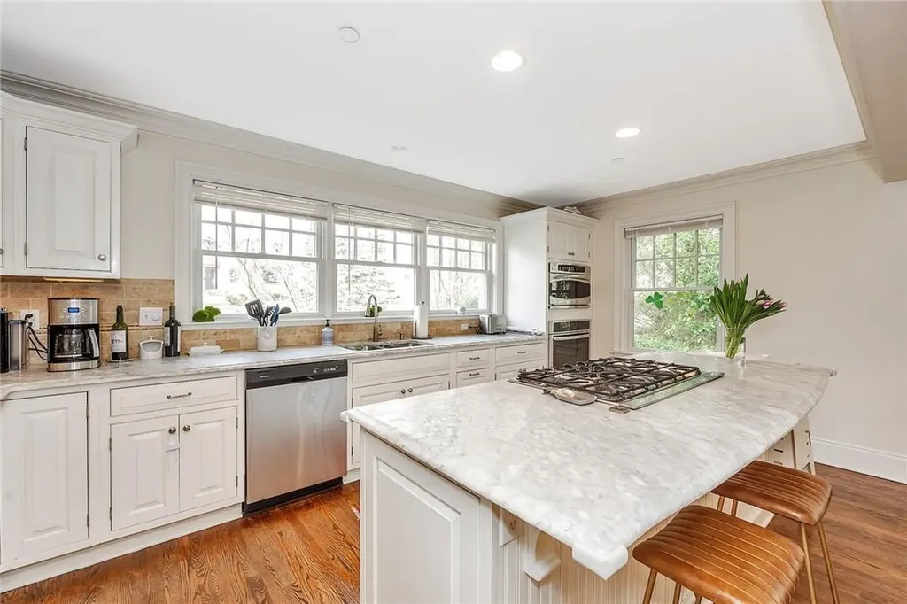 53 Highfield Road Harrison NY 10528