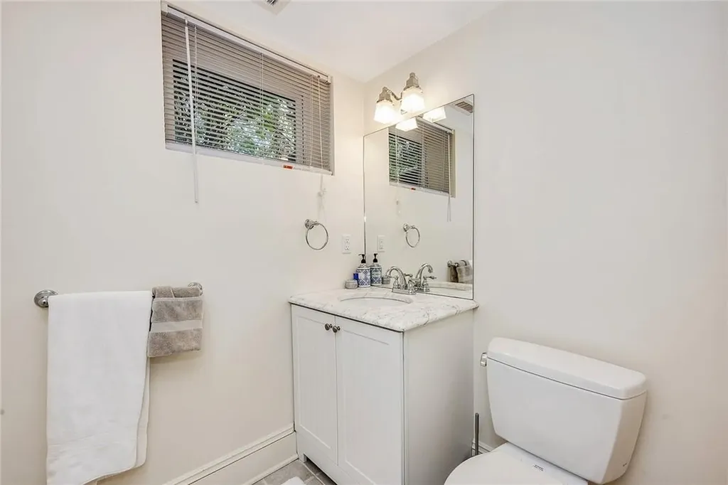 53 Highfield Road Harrison NY 10528