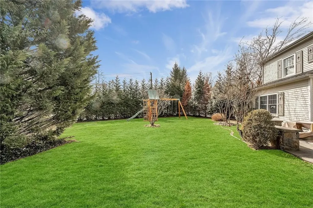 53 Highfield Road Harrison NY 10528