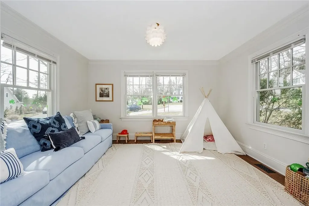 53 Highfield Road Harrison NY 10528
