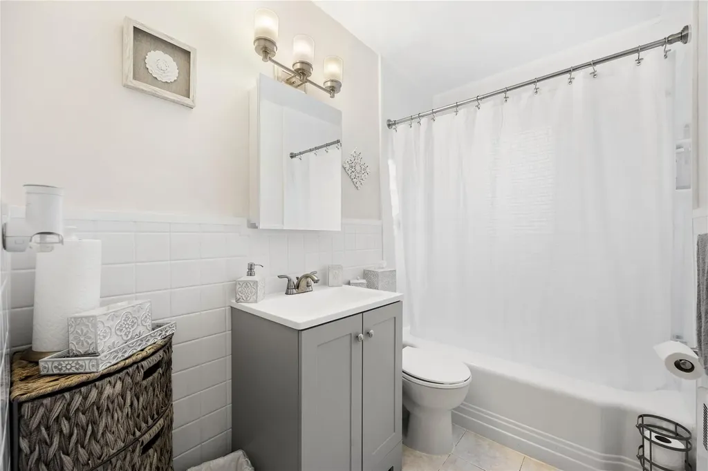 40 Barnwell Drive White Plains NY 10607