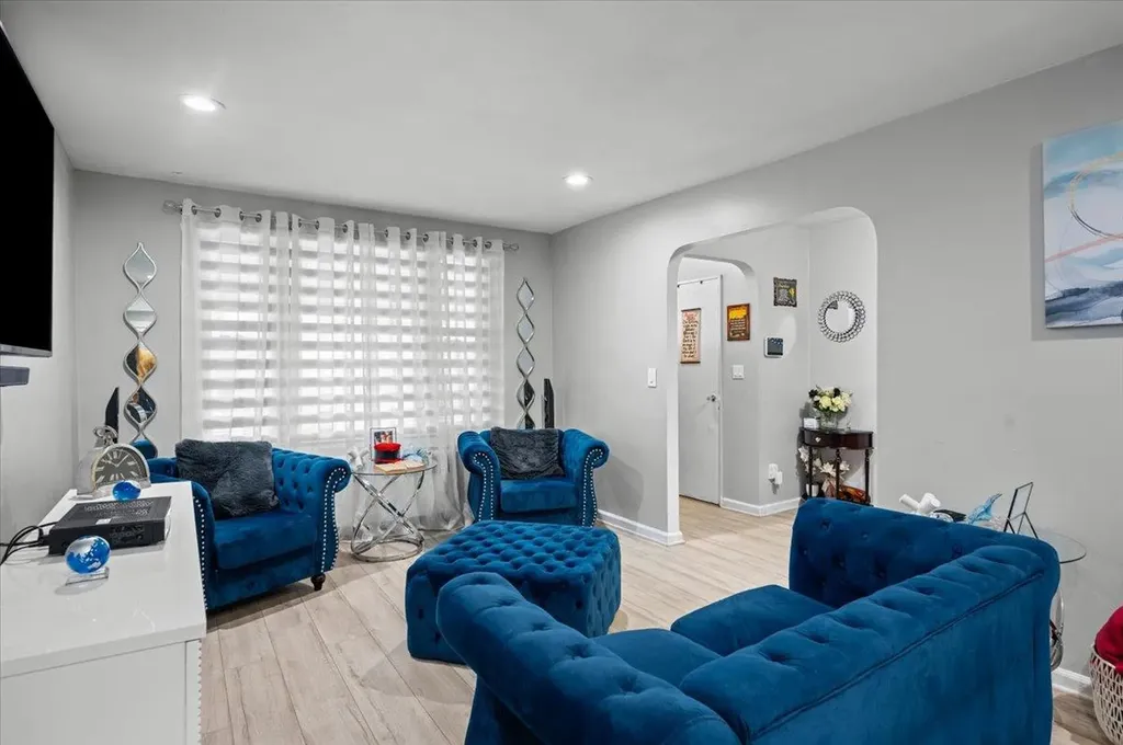 1158 E 224th Street Bronx NY 10466