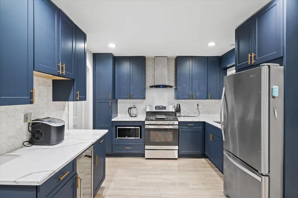 1158 E 224th Street Bronx NY 10466