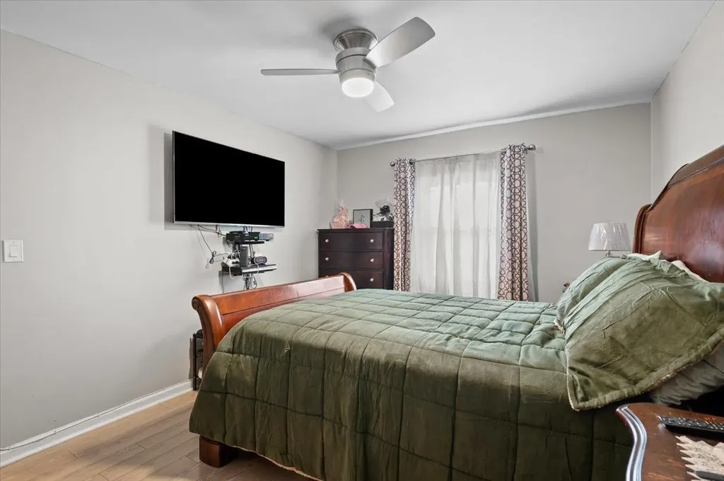 1158 E 224th Street Bronx NY 10466