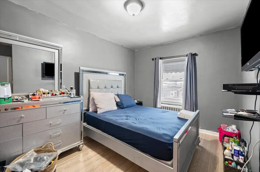 1158 E 224th Street Bronx NY 10466
