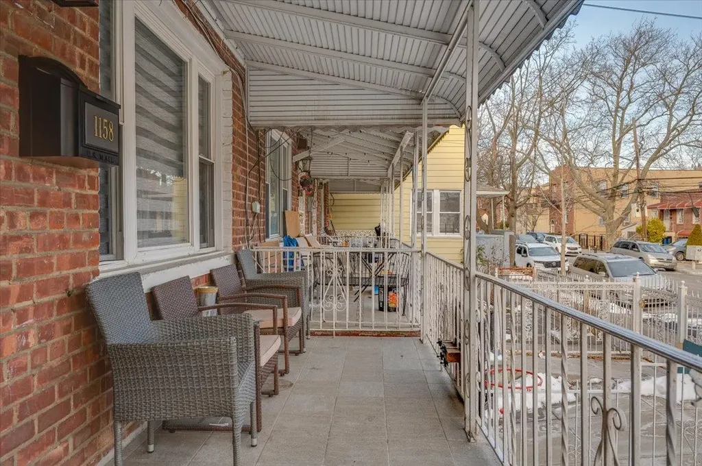 1158 E 224th Street Bronx NY 10466
