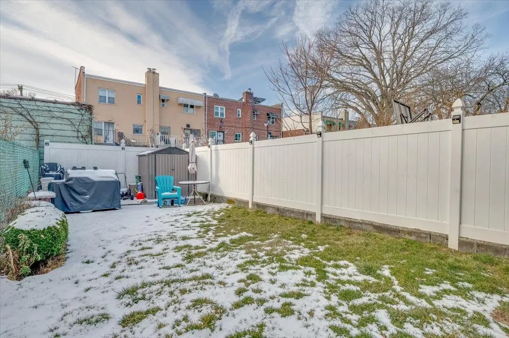 1158 E 224th Street Bronx NY 10466