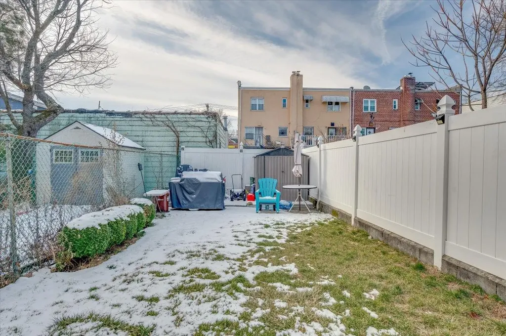 1158 E 224th Street Bronx NY 10466