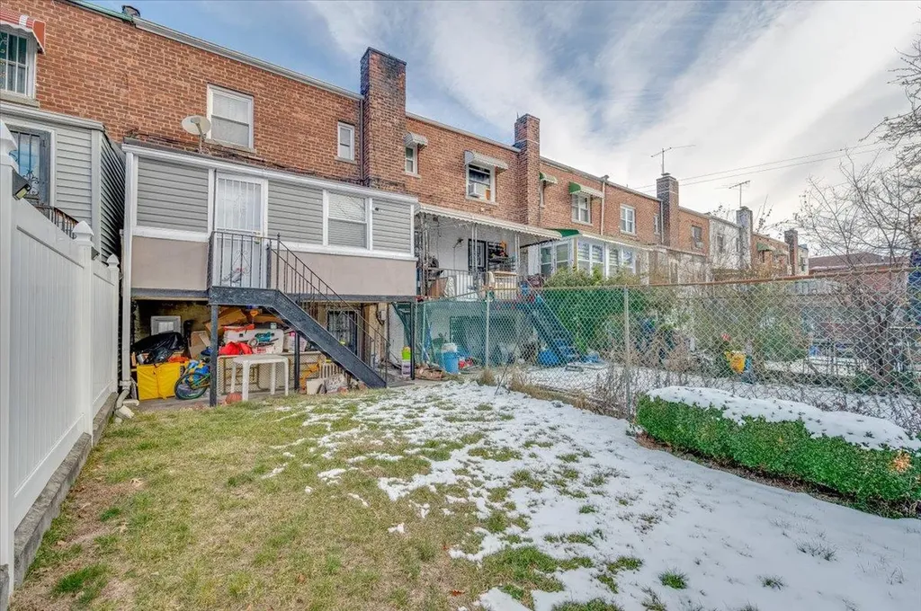 1158 E 224th Street Bronx NY 10466