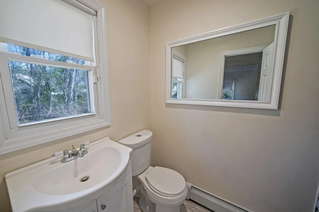 5 Stuart Road Shirley NY 11967