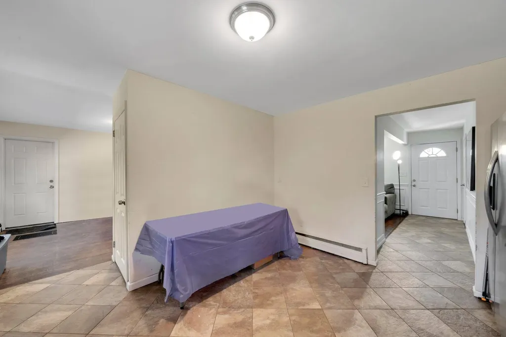 5 Stuart Road Shirley NY 11967