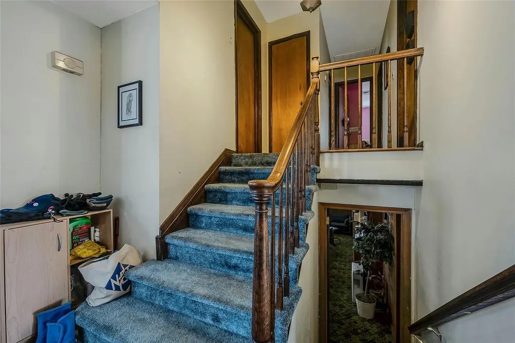 31 New Mill Road Smithtown NY 11787
