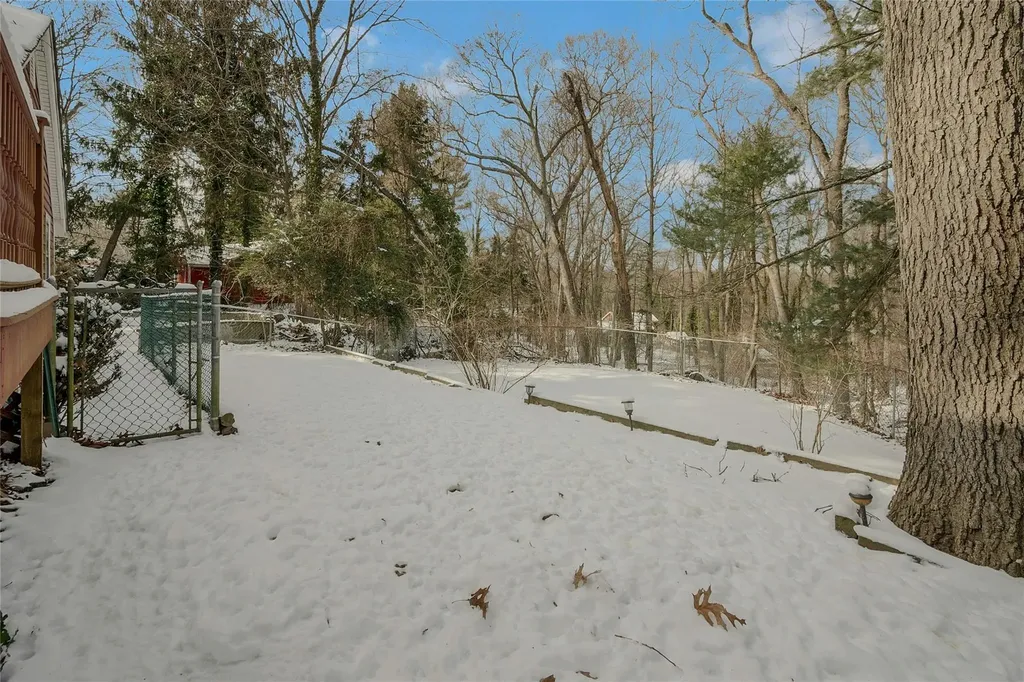 31 New Mill Road Smithtown NY 11787