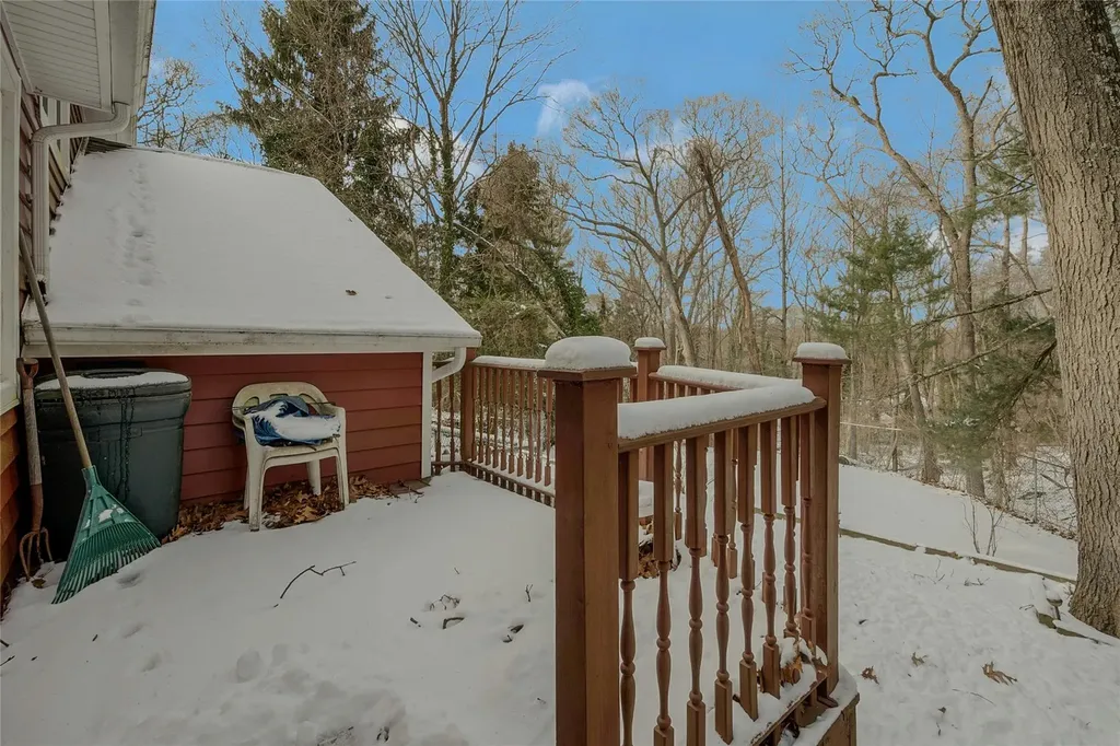 31 New Mill Road Smithtown NY 11787