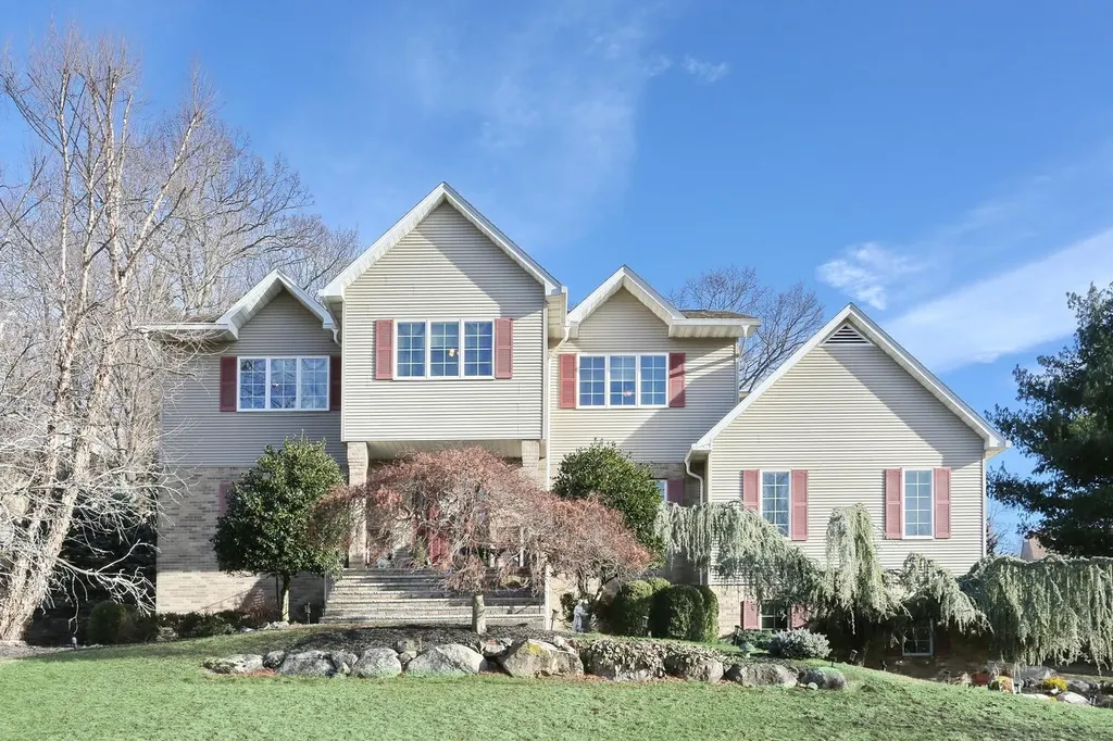 15 Algonquin Drive Stony Point NY 10980