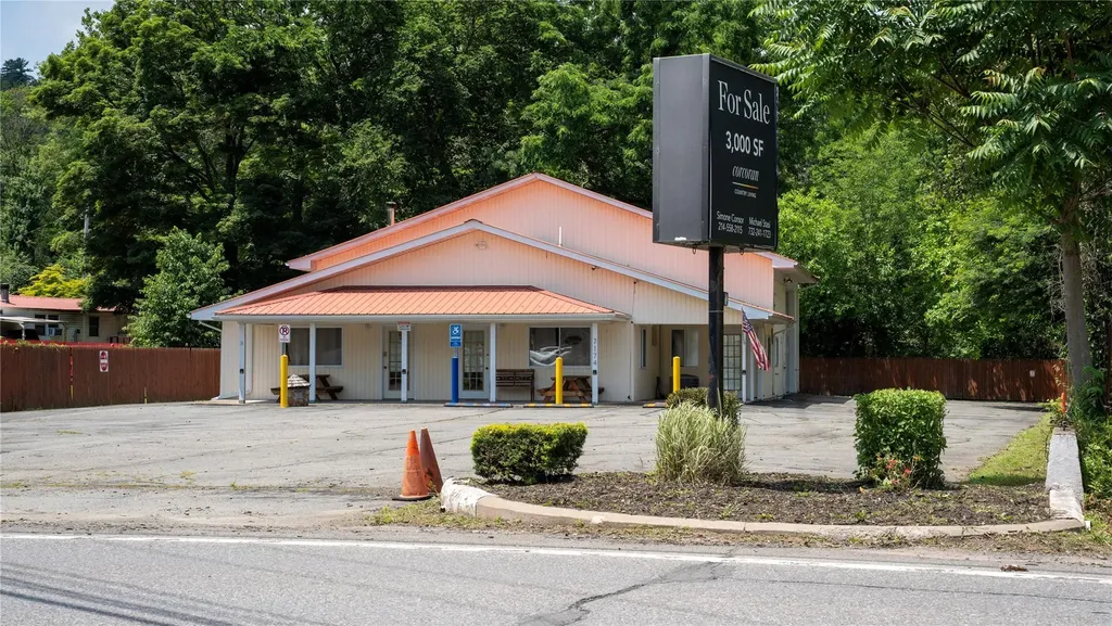 7174 Route 209 Wawarsing NY 12489