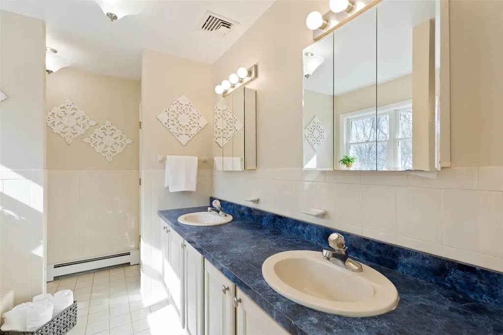 1 Riverview Court Irvington NY 10533