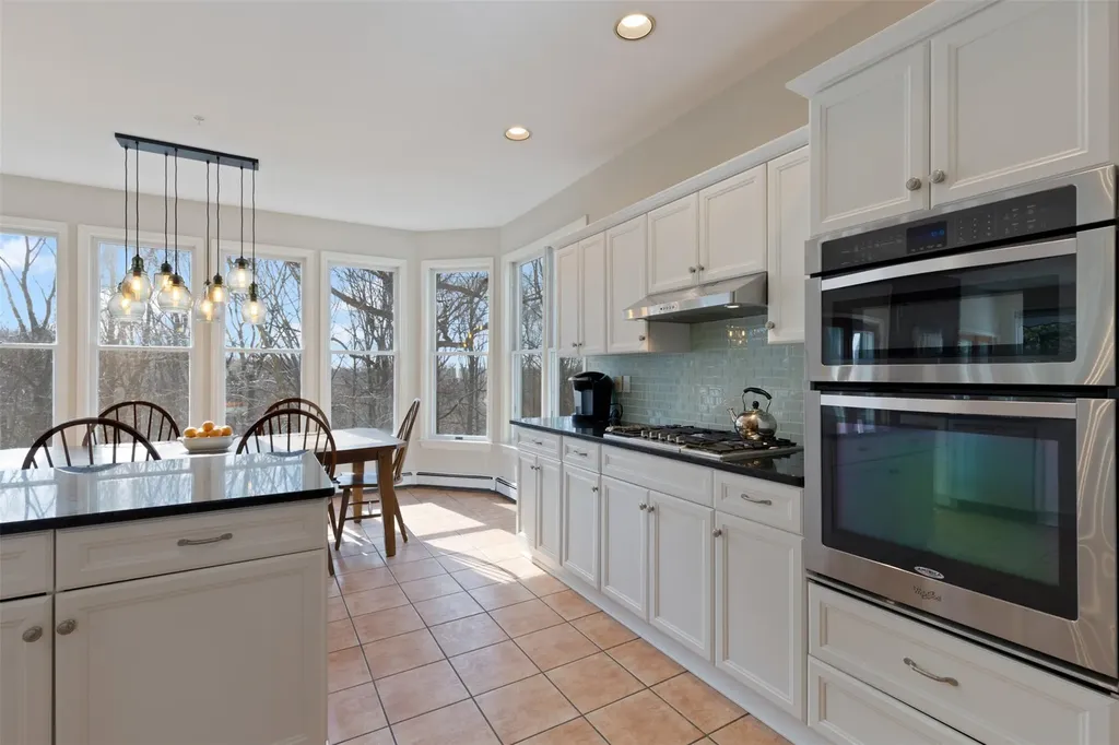 1 Riverview Court Irvington NY 10533