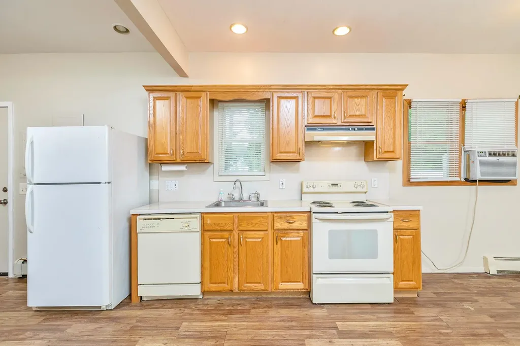 4 Brooktree Court Bohemia NY 11716