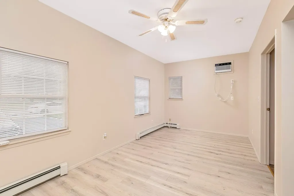 4 Brooktree Court Bohemia NY 11716