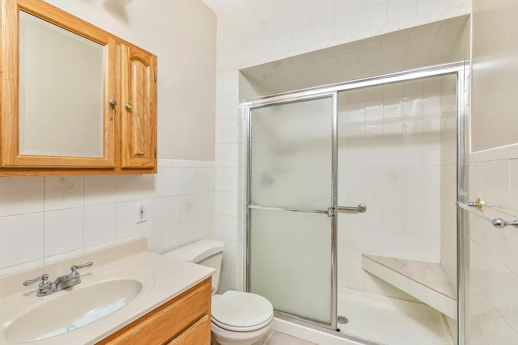 4 Brooktree Court Bohemia NY 11716