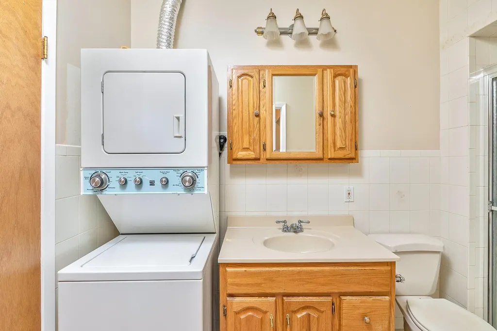 4 Brooktree Court Bohemia NY 11716