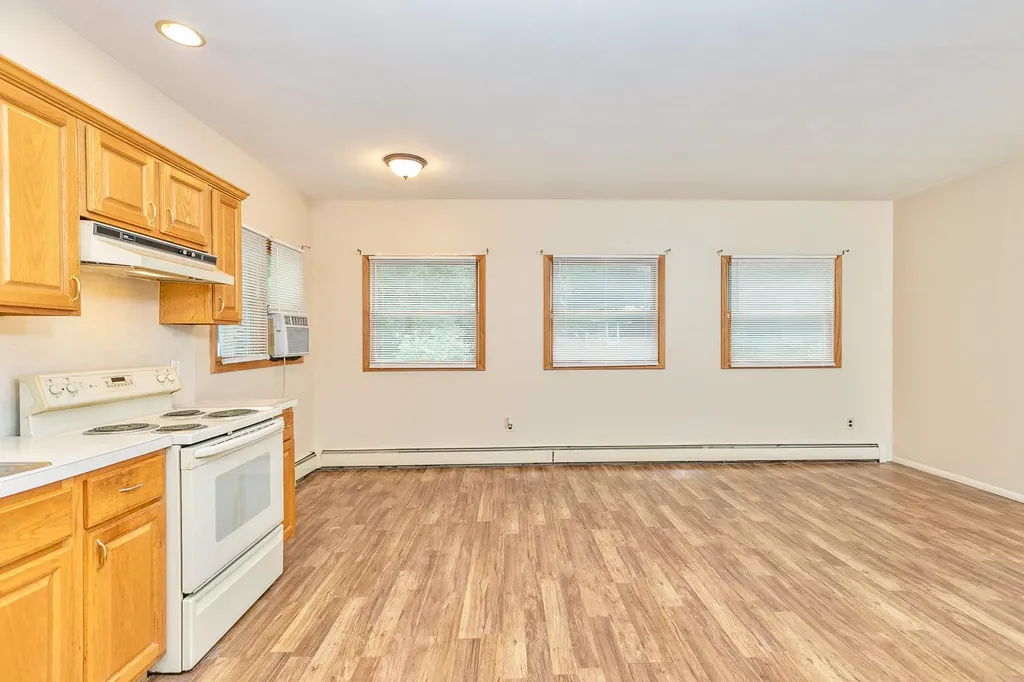 4 Brooktree Court Bohemia NY 11716