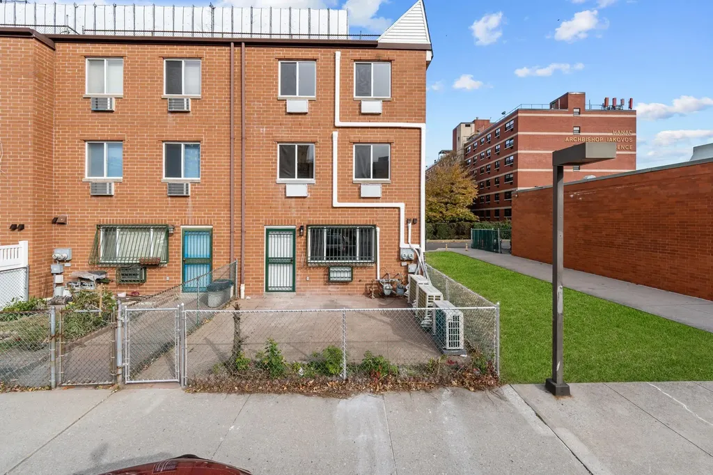 1442 33rd Avenue Astoria NY 11106