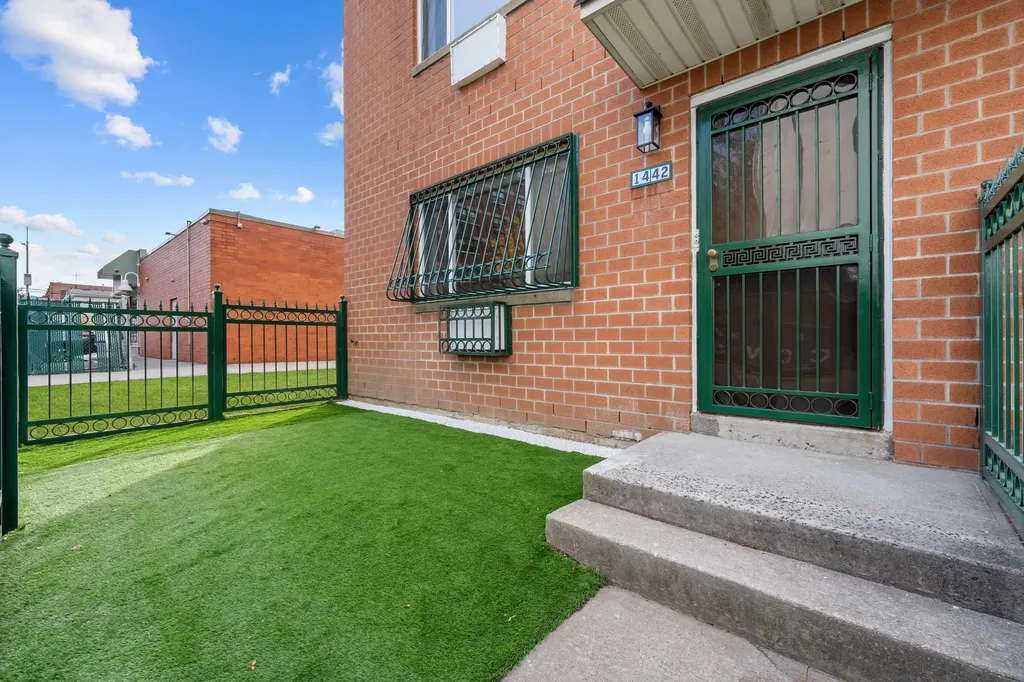 1442 33rd Avenue Astoria NY 11106