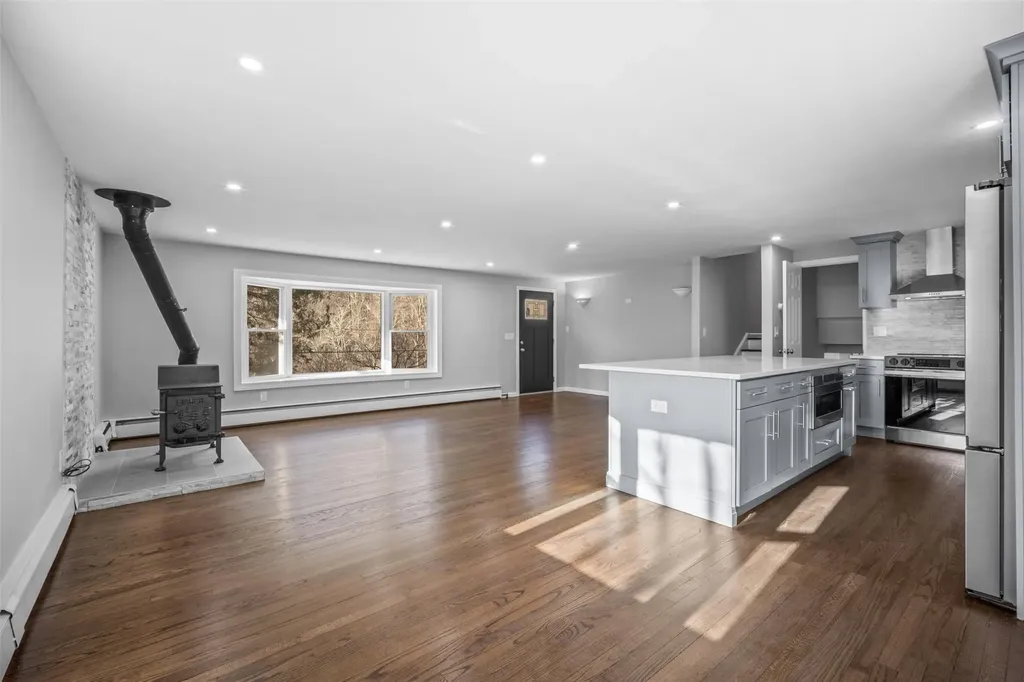 50 Wiccopee Road Putnam Valley NY 10579