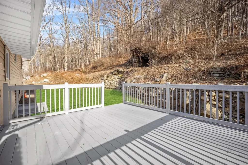 50 Wiccopee Road Putnam Valley NY 10579
