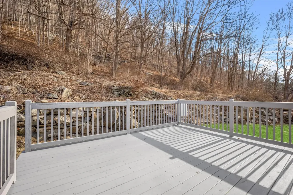 50 Wiccopee Road Putnam Valley NY 10579