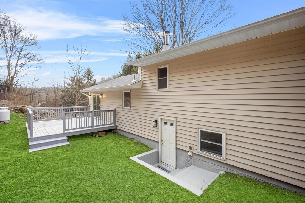 50 Wiccopee Road Putnam Valley NY 10579