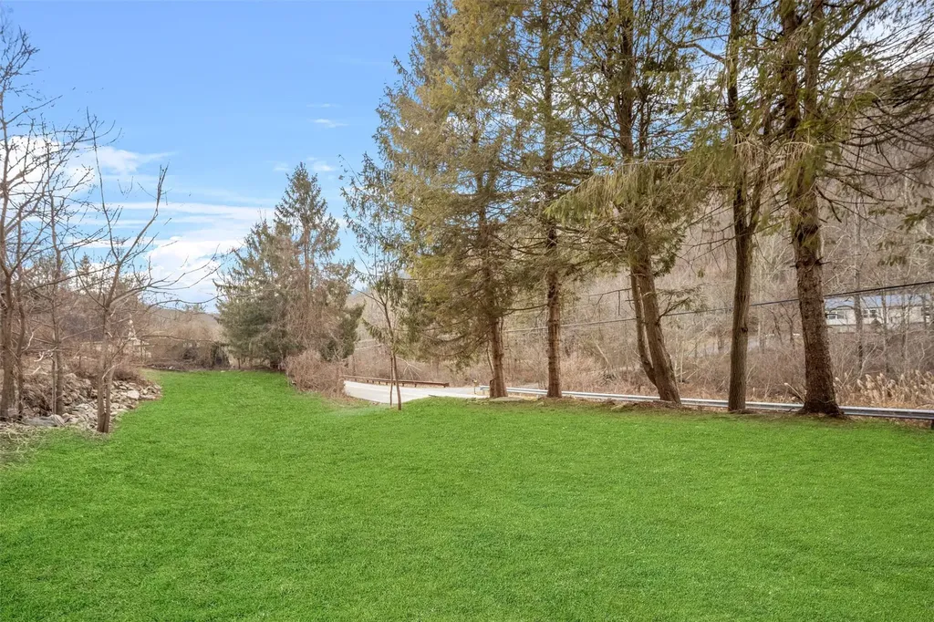 50 Wiccopee Road Putnam Valley NY 10579