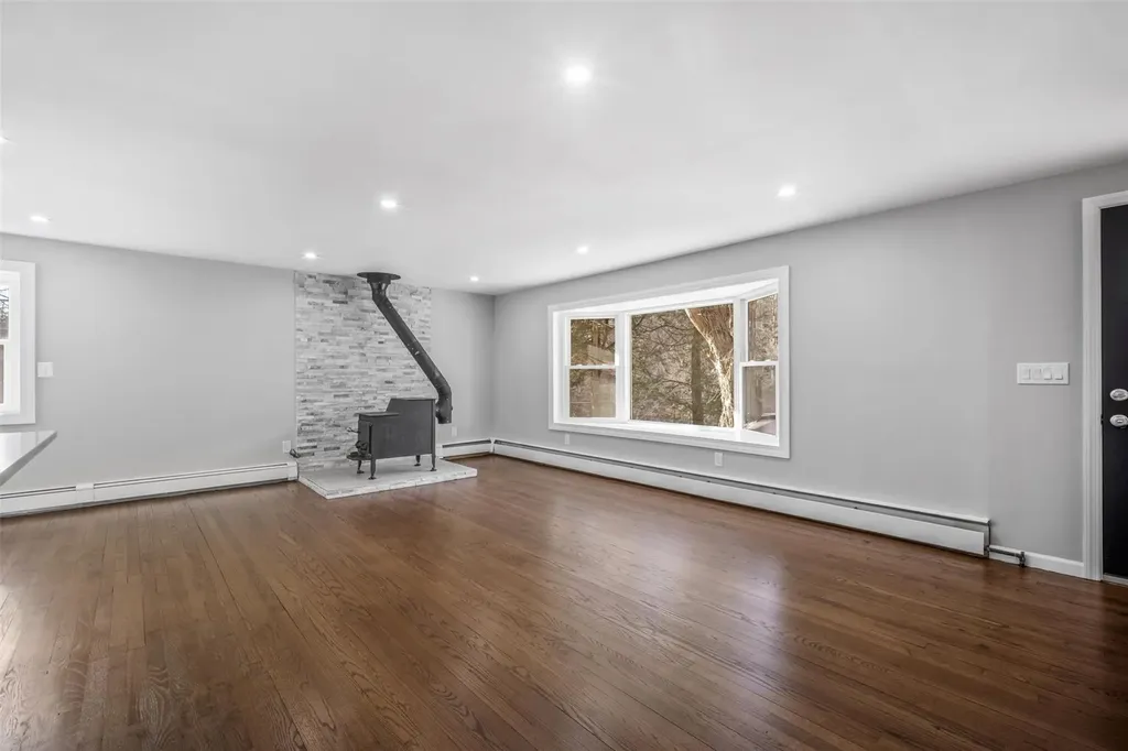 50 Wiccopee Road Putnam Valley NY 10579