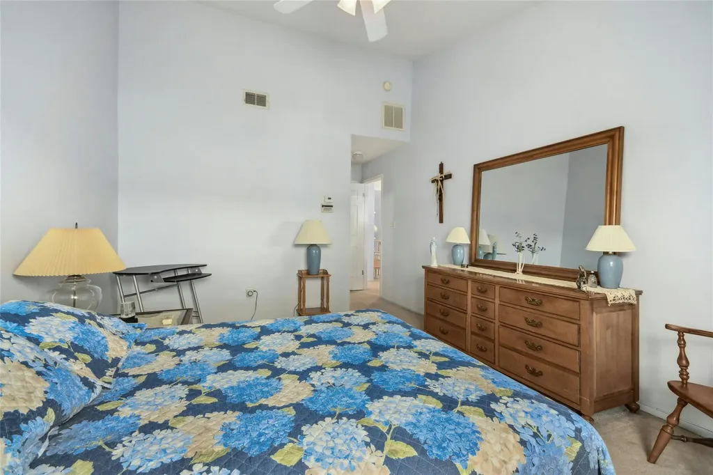 62 Pleasantview Drive Central Islip NY 11722