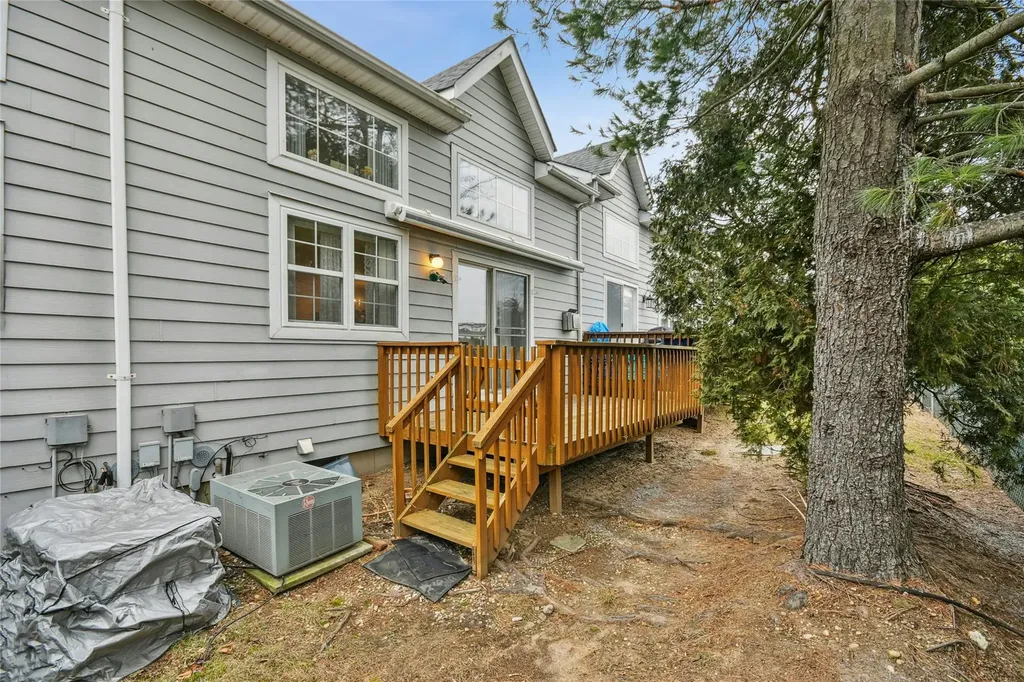 62 Pleasantview Drive Central Islip NY 11722