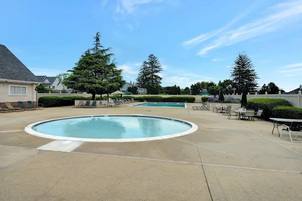 62 Pleasantview Drive Central Islip NY 11722